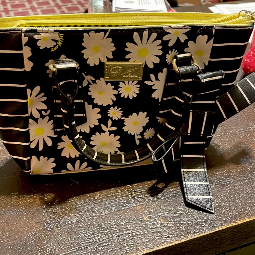 Bag with shoulder strap